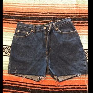 🖤 gently worn jean shorts 🖤